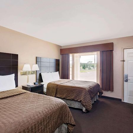 ทราเวลลอดจ์ บาย วินด์แฮม โอโซนา Motel ภายนอก รูปภาพ