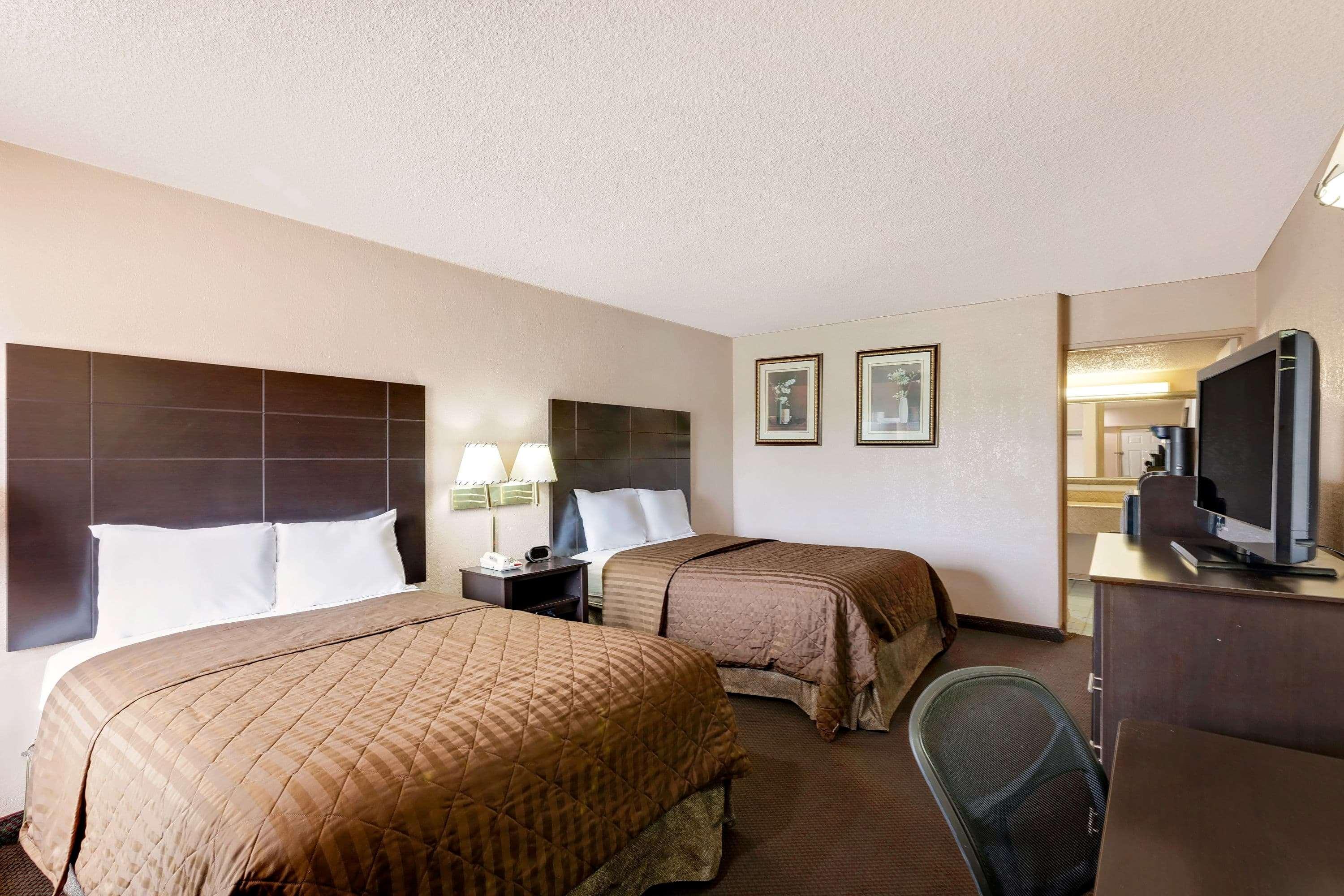 ทราเวลลอดจ์ บาย วินด์แฮม โอโซนา Motel ภายนอก รูปภาพ