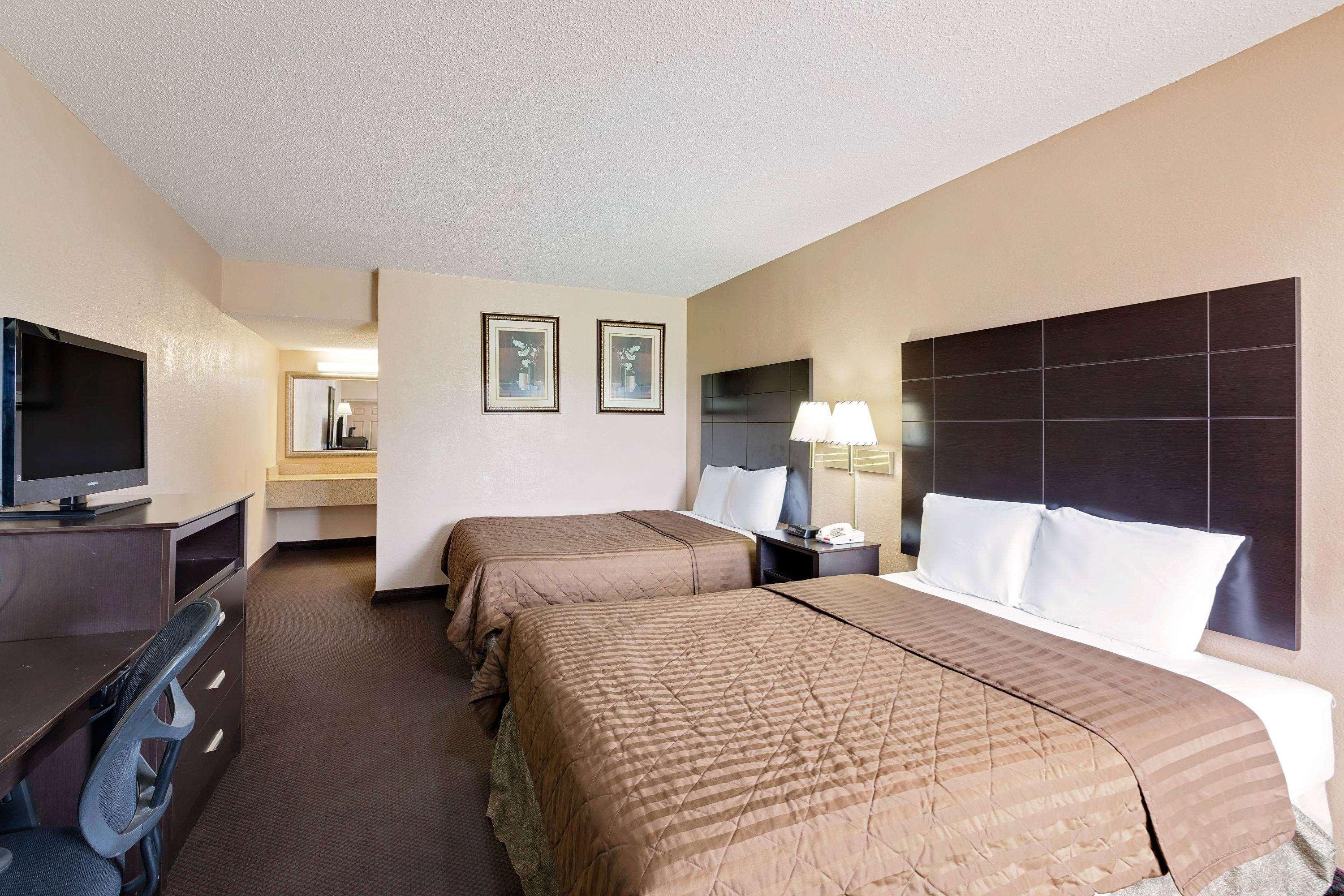 ทราเวลลอดจ์ บาย วินด์แฮม โอโซนา Motel ภายนอก รูปภาพ